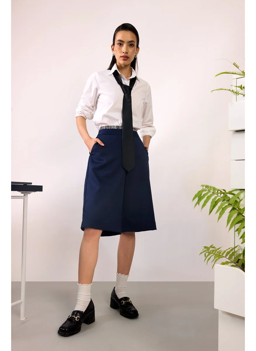 فيرجيو Virgio Women Rescued Poly Knee Length Solid Shorts