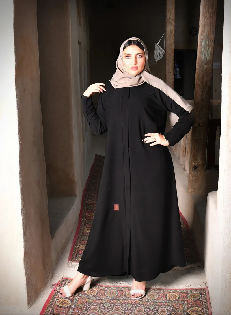 HAWRAA ABAYA Plain black abaya with tight sleeves