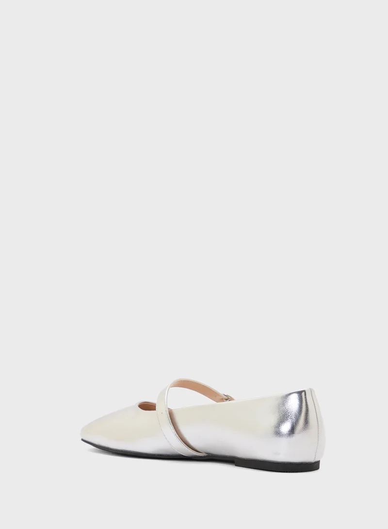 جينجر Square Toe Mary Jane Flat Shoe