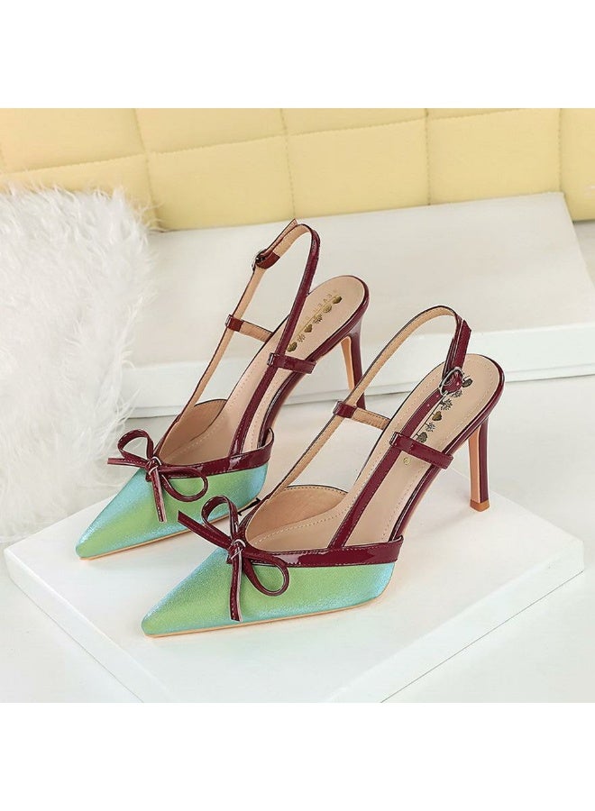 بيج تري مضخات إصبع القدم المغلقة للنساء الكعب العالي مع الديكور القوس الأخضر / الأحمر 9 سم - Image 1