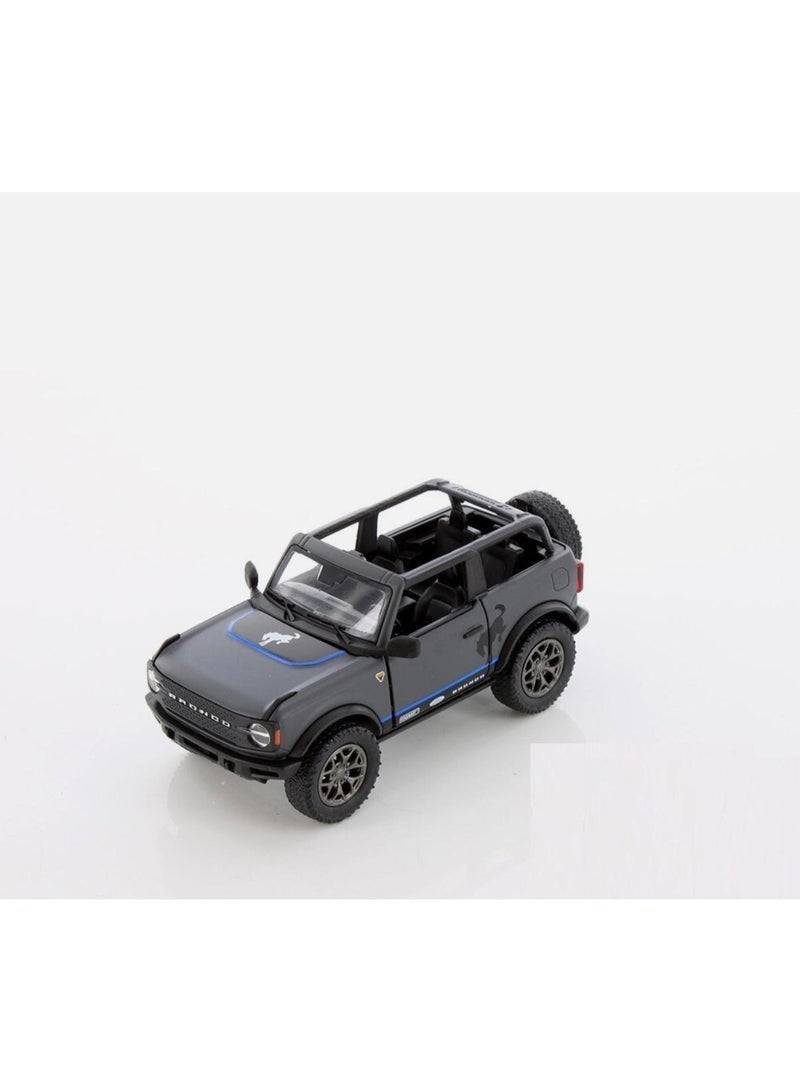 كين سمارت سيارة فورد برونكو إصدار 2022 بمقياس 1:34، نموذج مصبوب من المعدن، مزودة بآلية سحب للخلف وأبواب قابلة للفتح - رمادي - Image 1