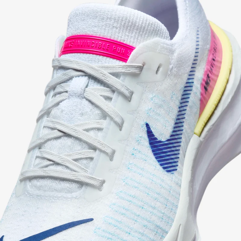 Nike Women's ZoomX Invincible 3 Road Running Shoes