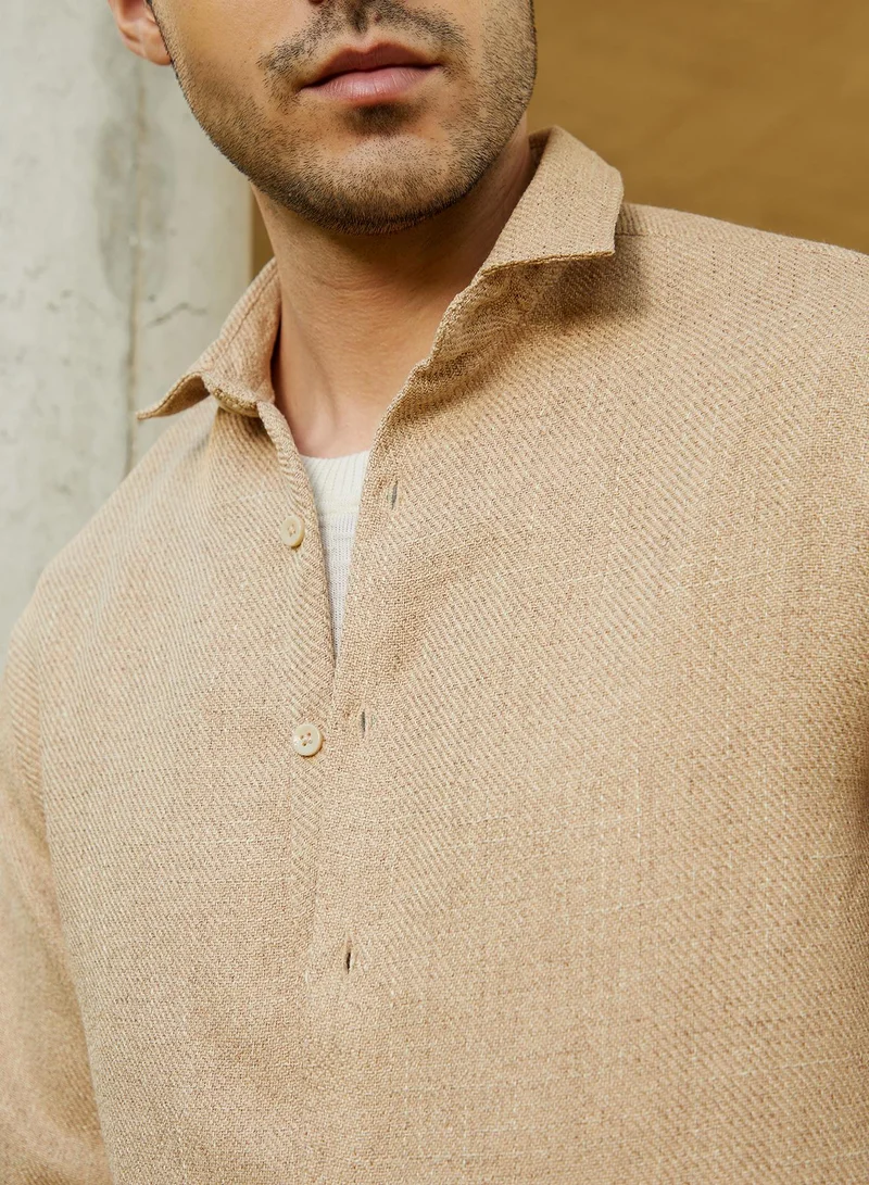 كامبوس سوترا Men's Sand Beige Solid Woven Shirt