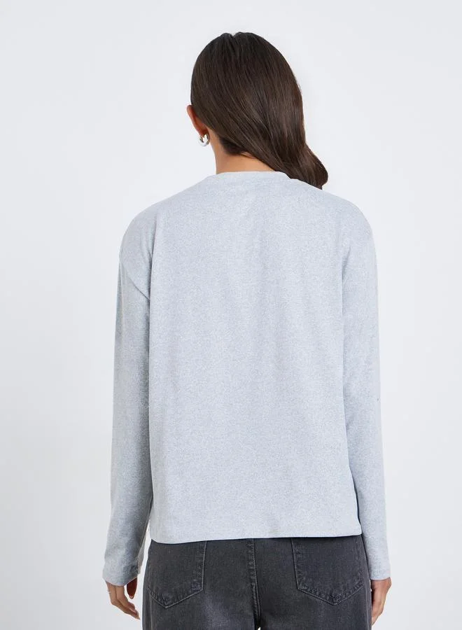 ستايلي تيشيرت بأكمام طويلة بقصة عادية