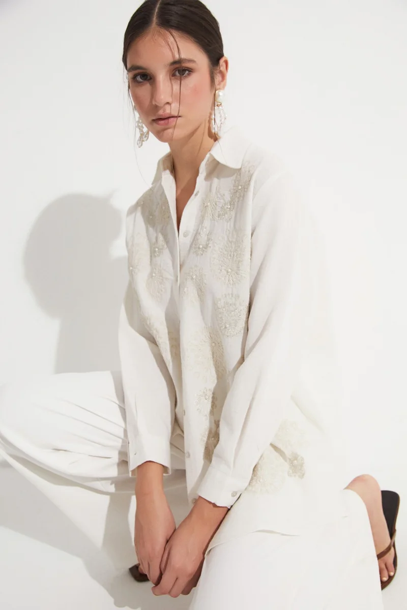 JUNE Women's Exclusive Oversize/loose Cut Embroidered Detailed Shirt