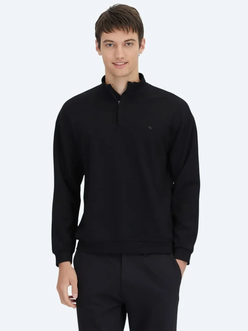 Kip Black Turtleneck Sweatshirt