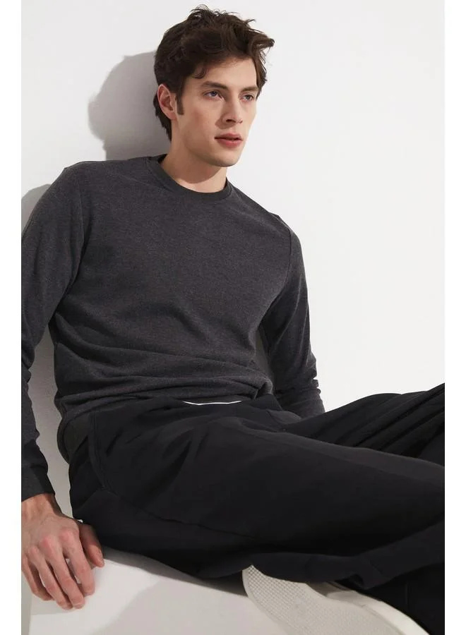 JUNE June Exclusive Men Crew Neck Sweatshirt Grey