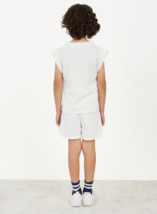 Styli Textured Slogan Print Sleeveless Top & Shorts Set  - Image 4
