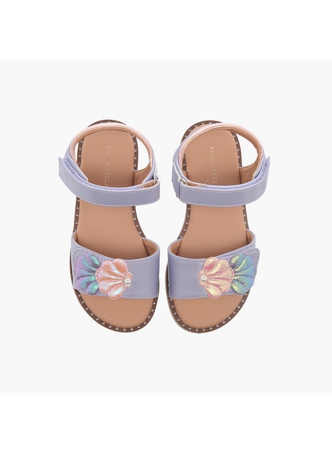 فلورا بيلا من شو إكسبرس صنادل بناتي بتطريز صدف مع إغلاق لاصق - Image 2