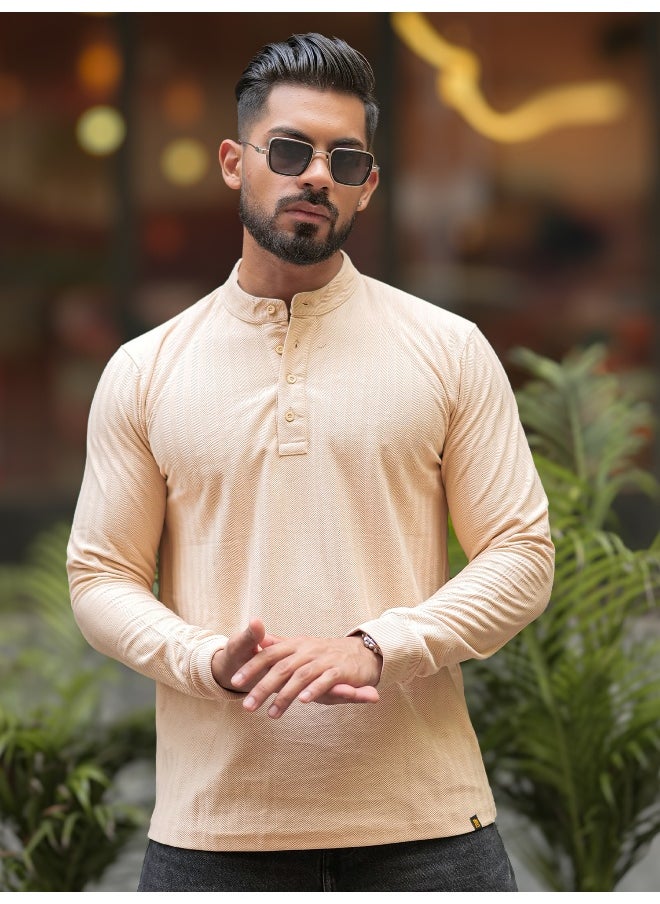 Maniac تي شيرت رجالي بأكمام طويلة بياقة هينلي محبوكة بسماكة ثابتة باللون البيج بتصميم Slim Fit  - Image 3