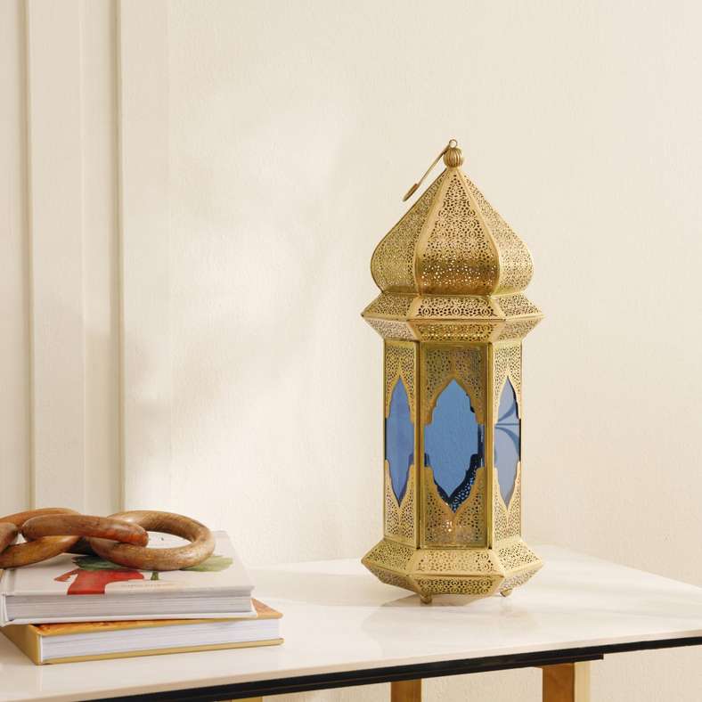 Pan Home فانوس معدني ذهبي مع زجاج أزرق لتزيين المنزل