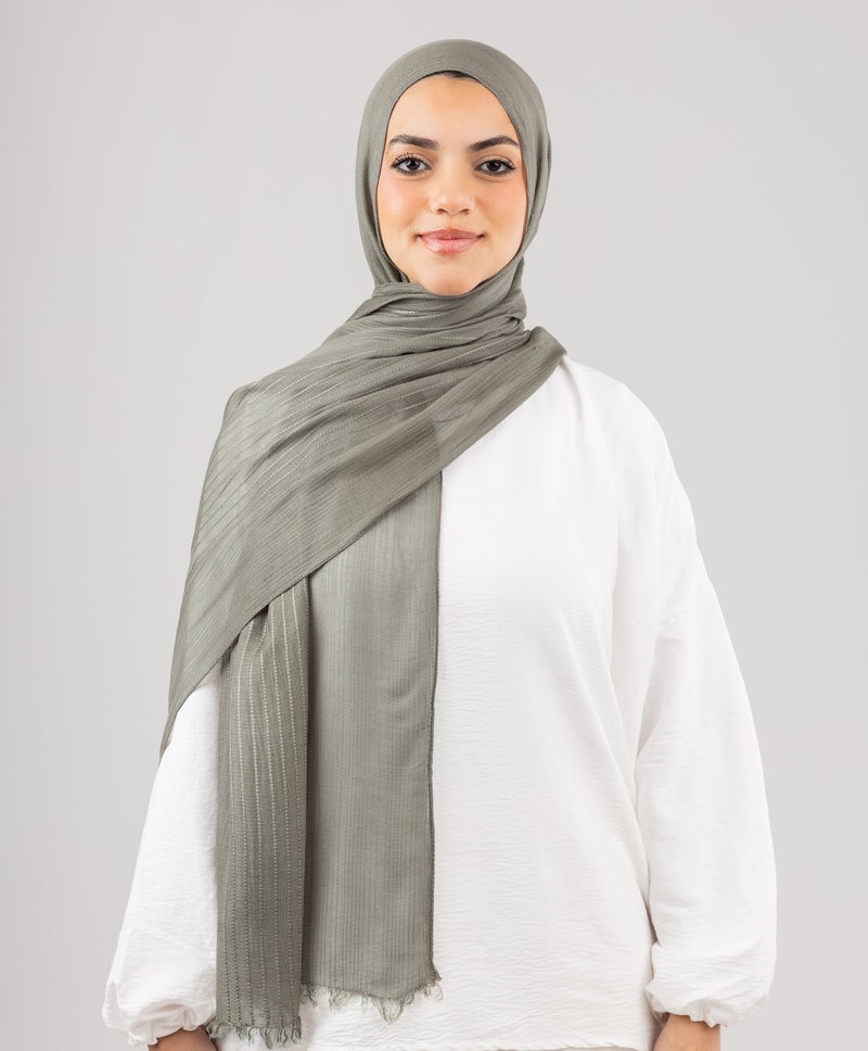 طرحة كتان أنيقة باللون الأخضر العسلي