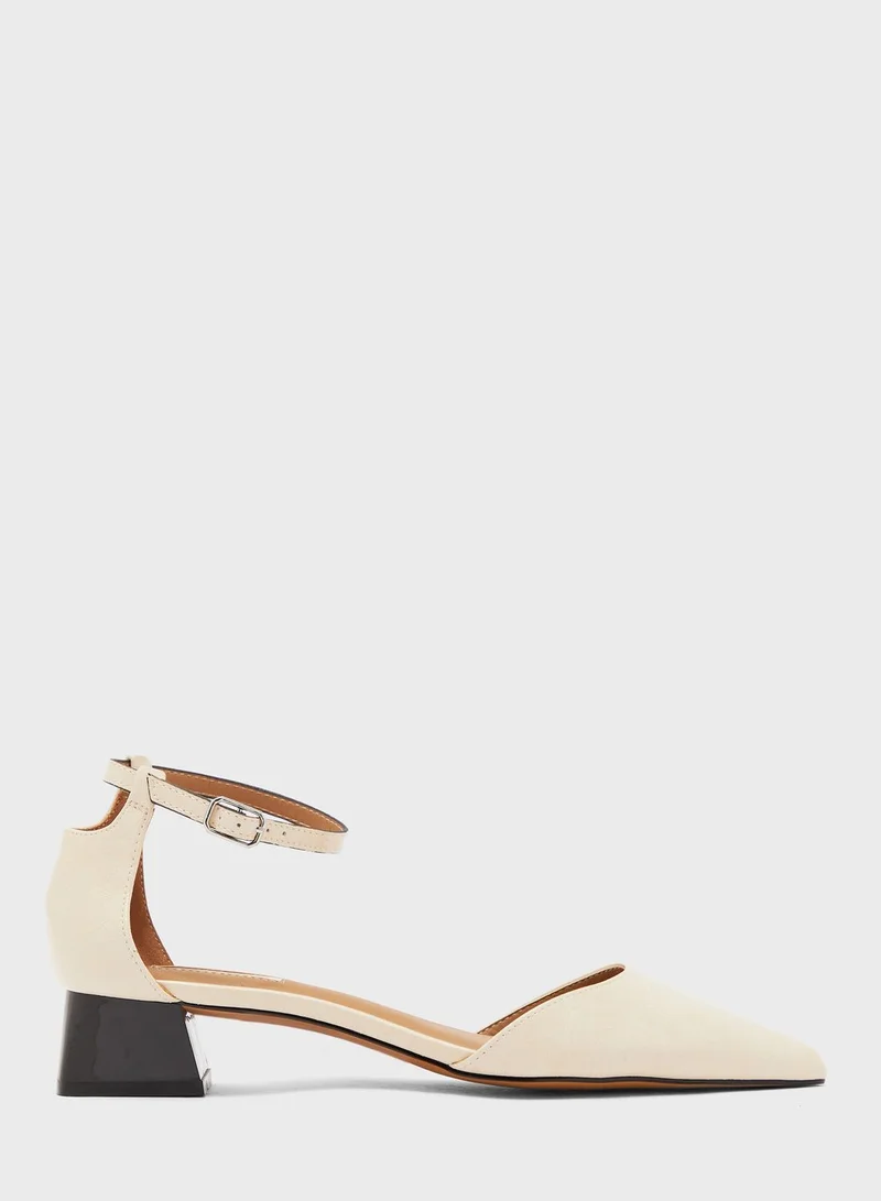 TOPSHOP Alexa Pointed Block Heels Pump