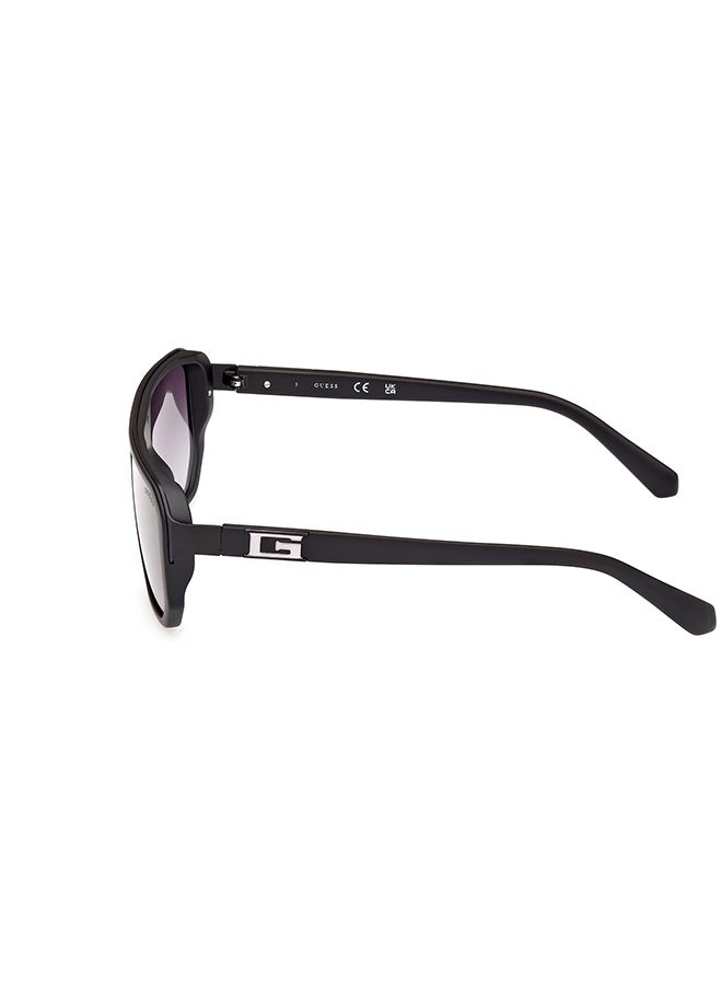 GUESS Men's UV Protection Cat Eye Sunglasses - GU0012402B59 - Lens Size: 59 Mm - Image 2
