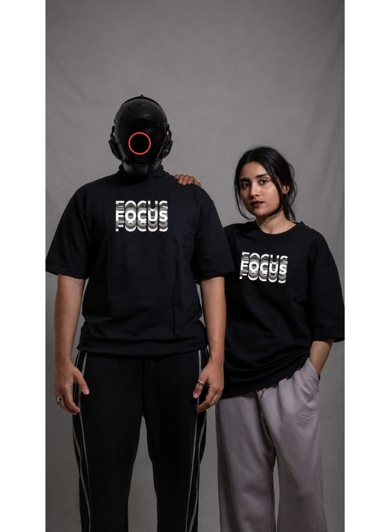 تي شيرت  أسود فضفاض مع طباعة رسومية FOCUS ونمر - Image 4