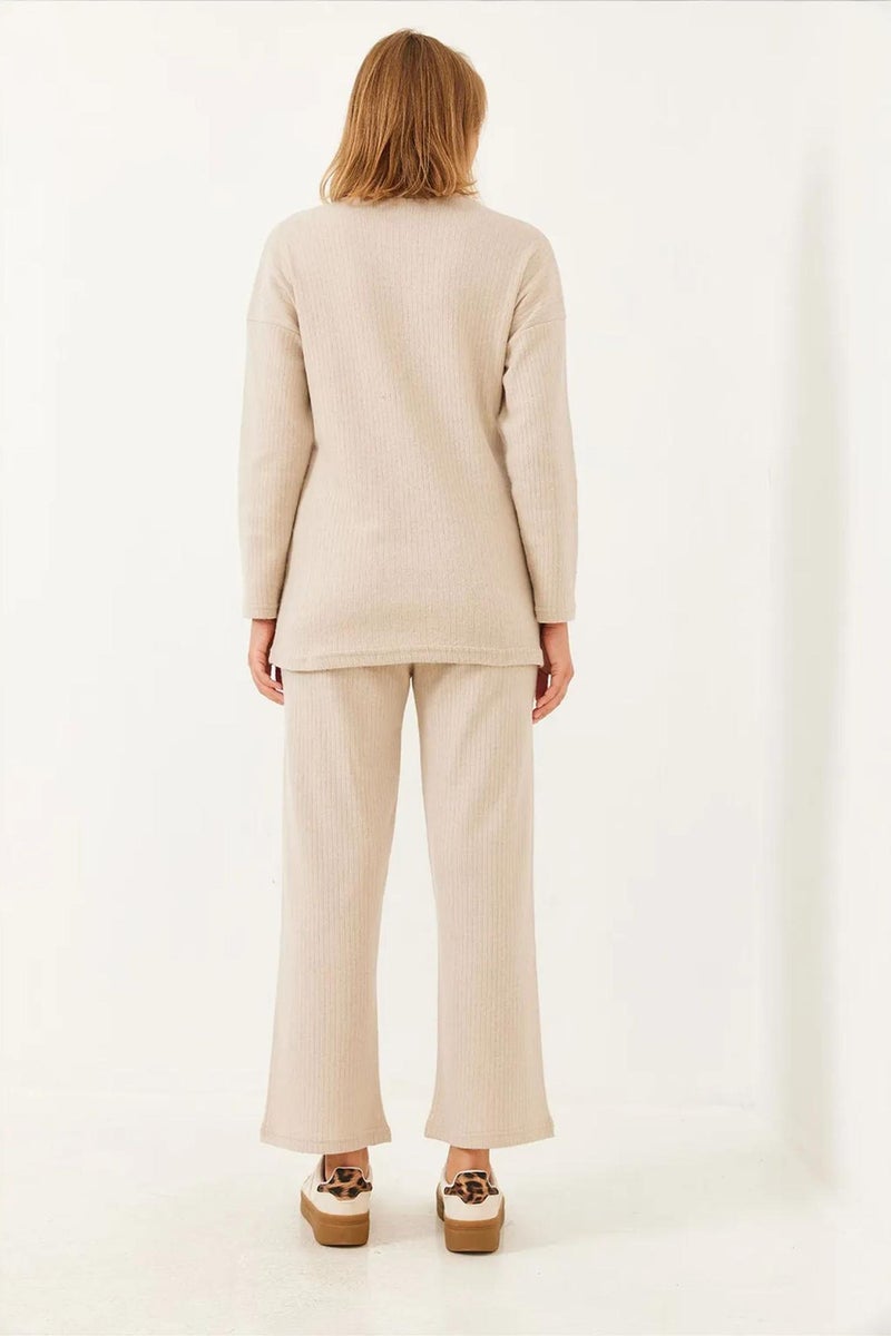 Bianco Lucci LUCCI Ribbed Textured Crew Neck Sweater and Pants Set - Image 4
