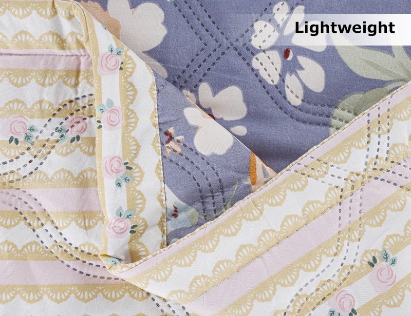 BSB مجموعة لحاف BSB HOME لجميع الأحوال الجوية مزخرفة بتقنية الموجات فوق الصوتية خالية من الخيوط 3 قطع مع أغطية وسائد - غطاء سرير خفيف الوزن / لحاف / بطانية - مزدوج، 150 جرام لكل متر مربع | أزرق سماوي مزهر وأبيض - Image 3