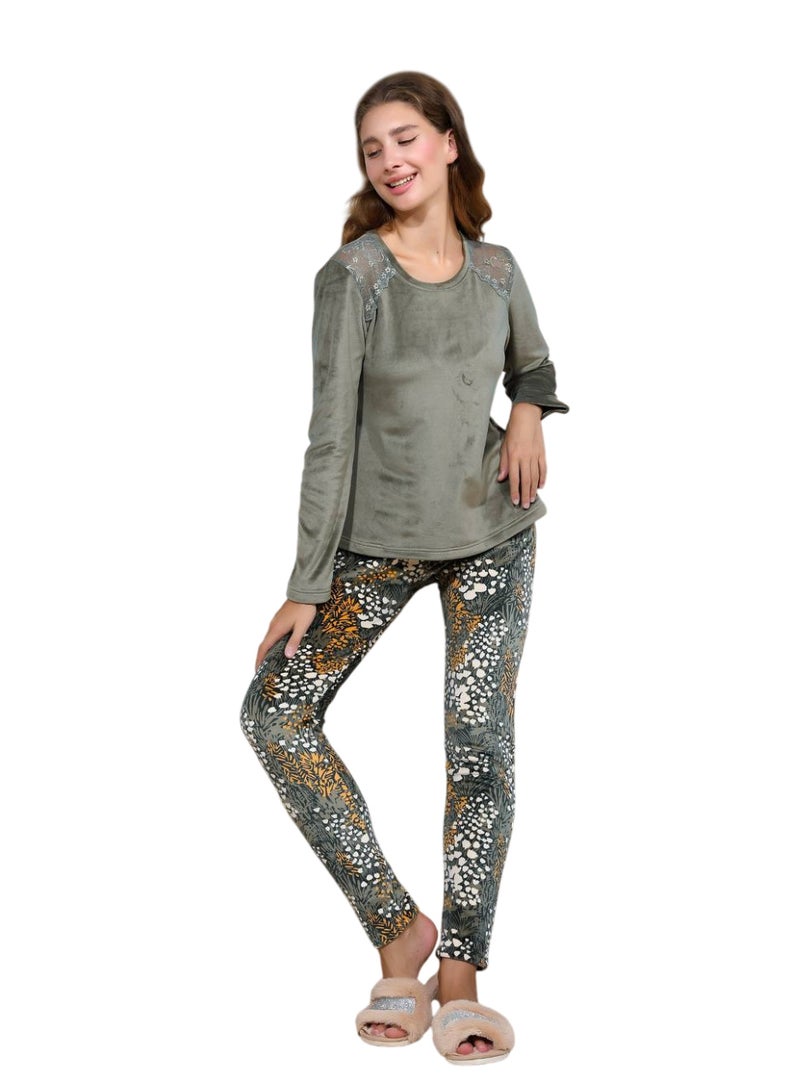 Winter Pyjama Set - Image 3