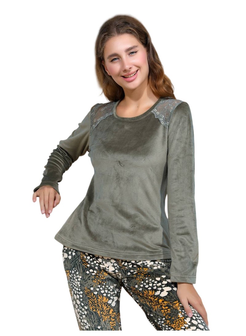 Winter Pyjama Set - Image 2