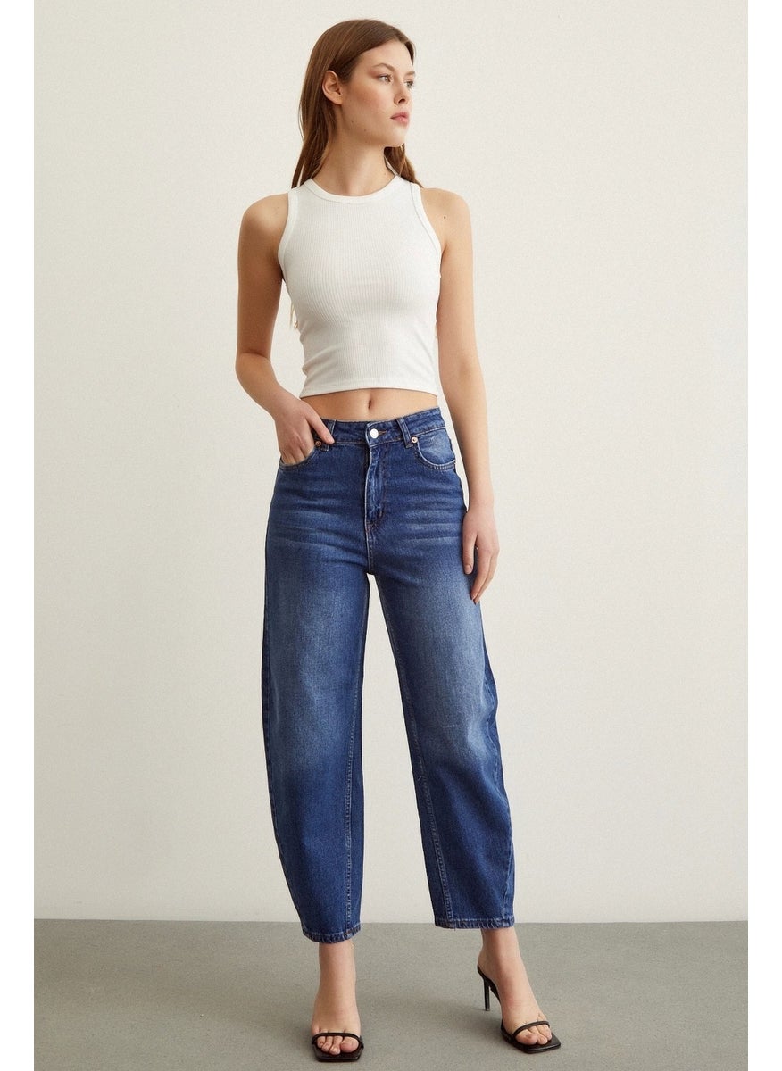 High Waist Mom Jeans Blue - pzsku/ZDFE736D6333145652358Z/45/_/1741336227/f7383e5d-d99d-48d3-ad10-e58471e35ef6