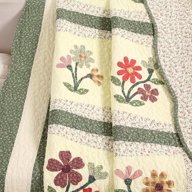 vctops 100% Cotton Quilted Throw Blanket 50x60 Inch Floral Embroidered Reversible Patchwork All Season Throw (Green A,50"x60") - Image 3