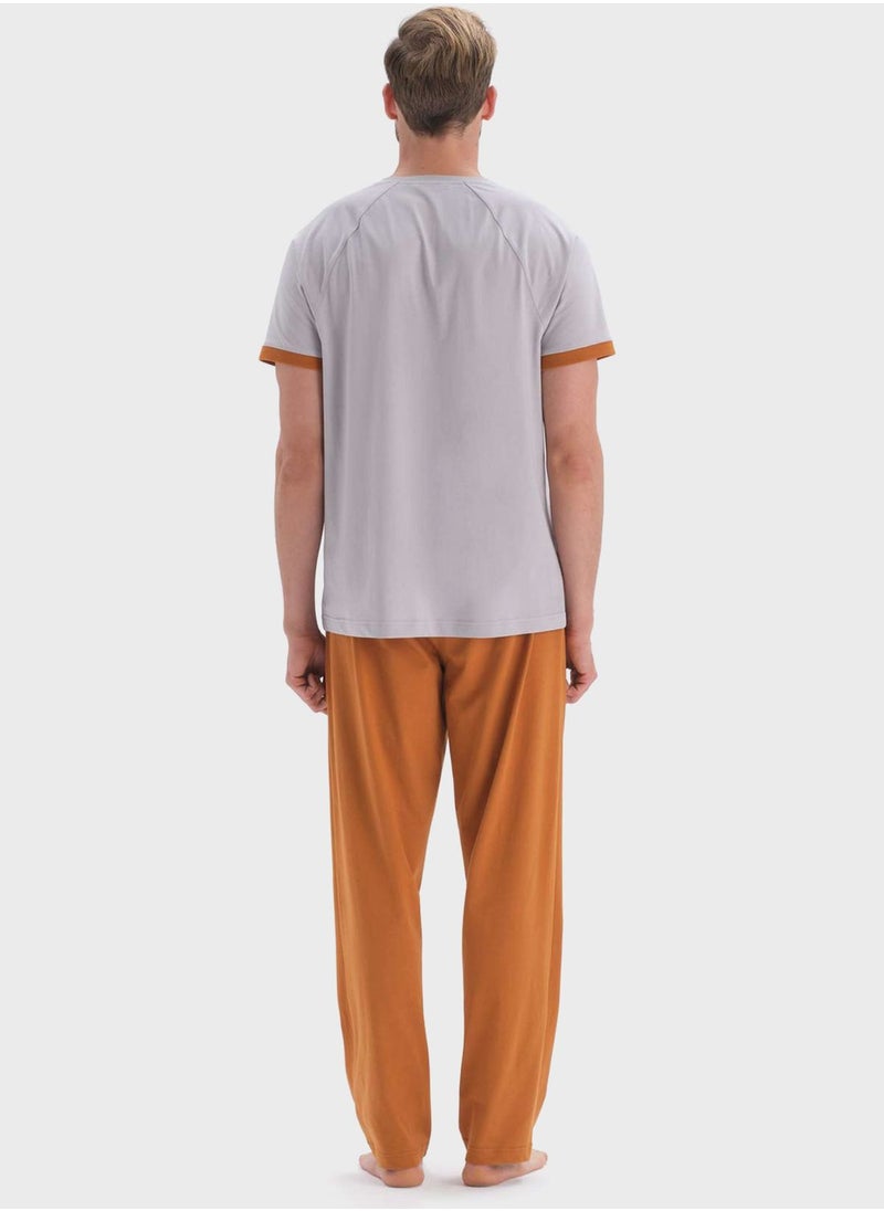 dagi - Nightwear T-Shirt & Trouser Set - Image 1