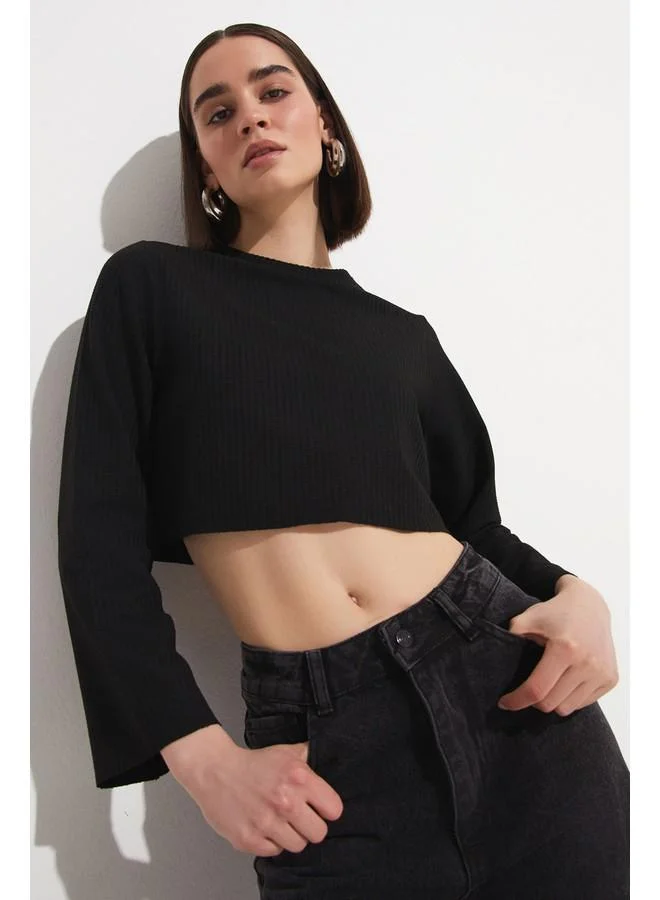 JUNE June Women Crew Neck Long Sleeve Crop Blouse Black