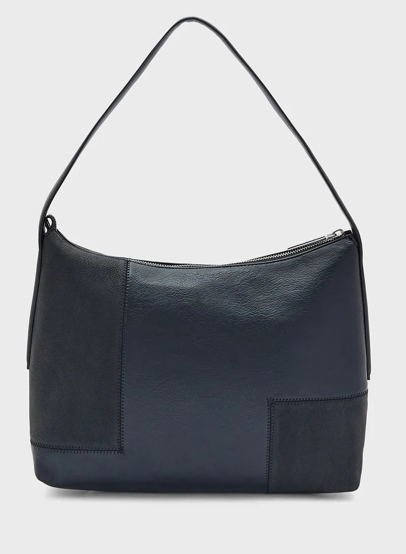 كالفن كلاين Narrow Strap Crossbody