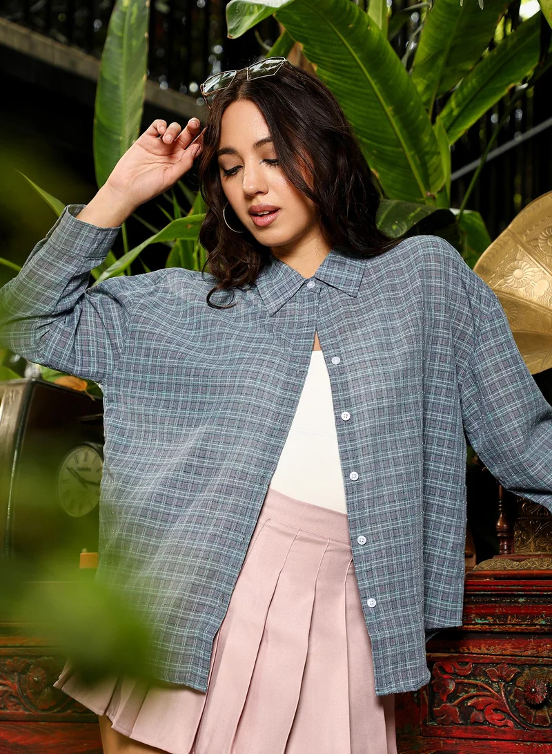 بينيا كولادا قميص نسائي كبير الحجم بنقشة مربعات صغيرة بياقة ممتدة وأكمام طويلة بأزرار للإغلاق، قميص منسوج بنقشة مربعات سادة للاستخدام اليومي والكاجوال بلون رمادي قمري