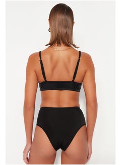 trendyol Black Triangle V-String Bikini Top TBESS23BU00243  - Image 3
