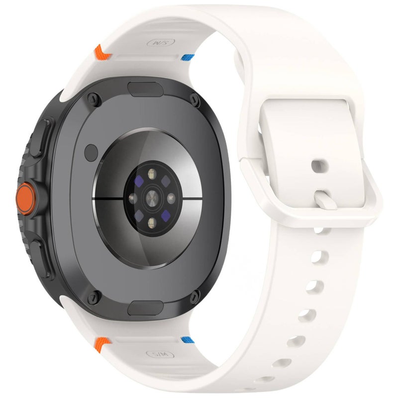 سوار ساعة ذكية رياضي من السيليكون متوافق باللون Starlight قابل للتعديل مع Samsung Galaxy Watch 8 Classic بملاءمة قابلة للتعديل وحزام ناعم للاستبدال اليومي - Image 1