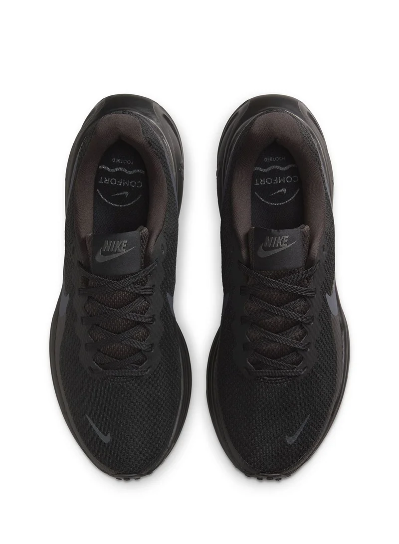 Nike Revolution 8