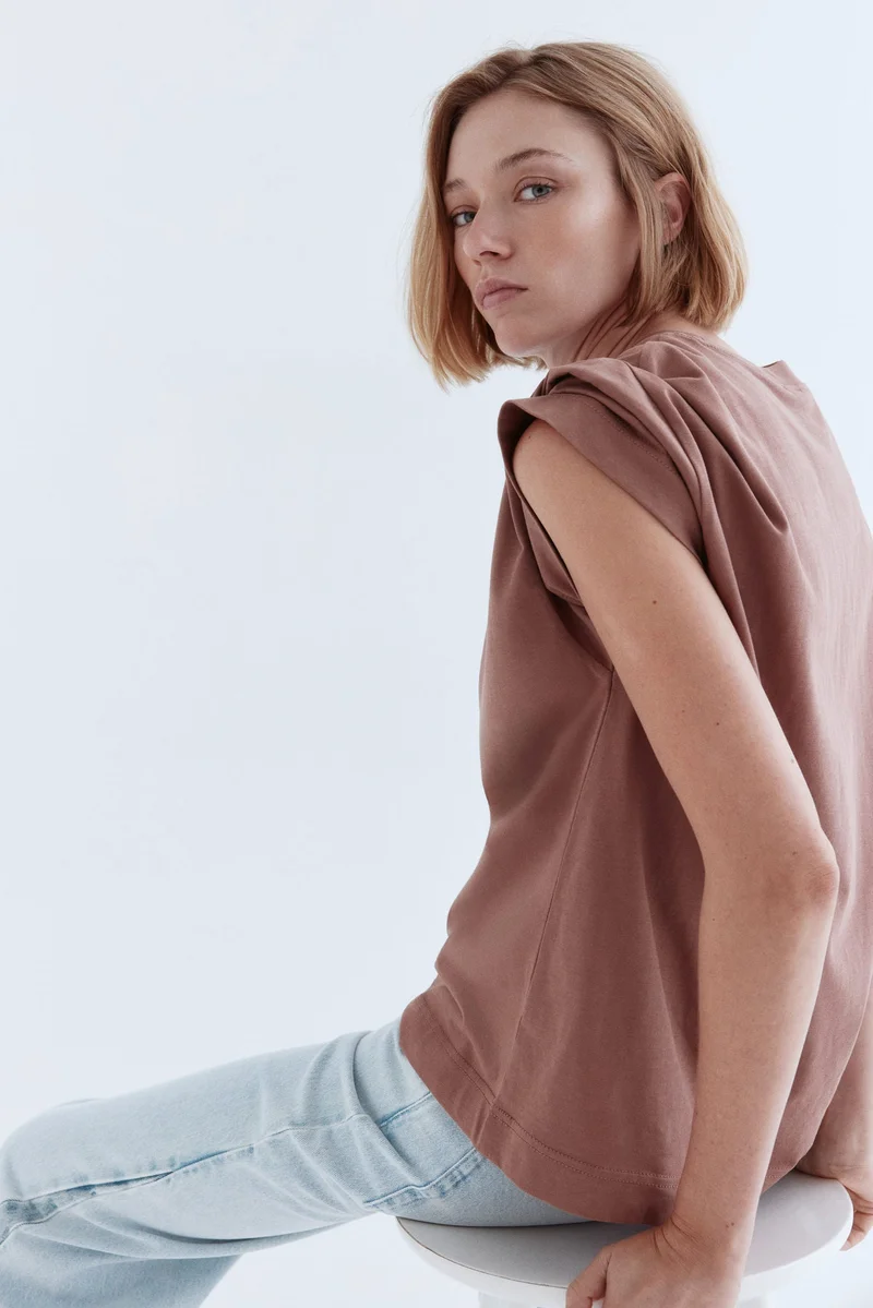 اتش اند ام تي-شيرت فضفاض