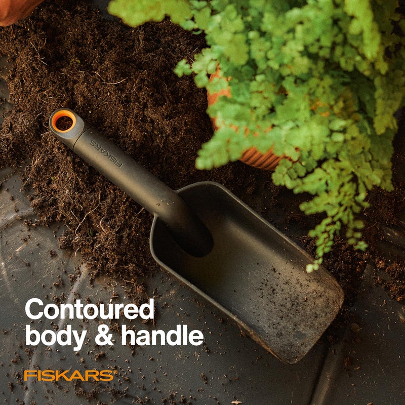 Fiskars Soil Scoop, Indoor Potting & Transplanting Tool for Medium Planters, Durable Lightweight Resin Garden Scooper with Flat Bottom & Deep Sides to Prevent Spills, 1.5 Cup Capacity, Black - Image 5