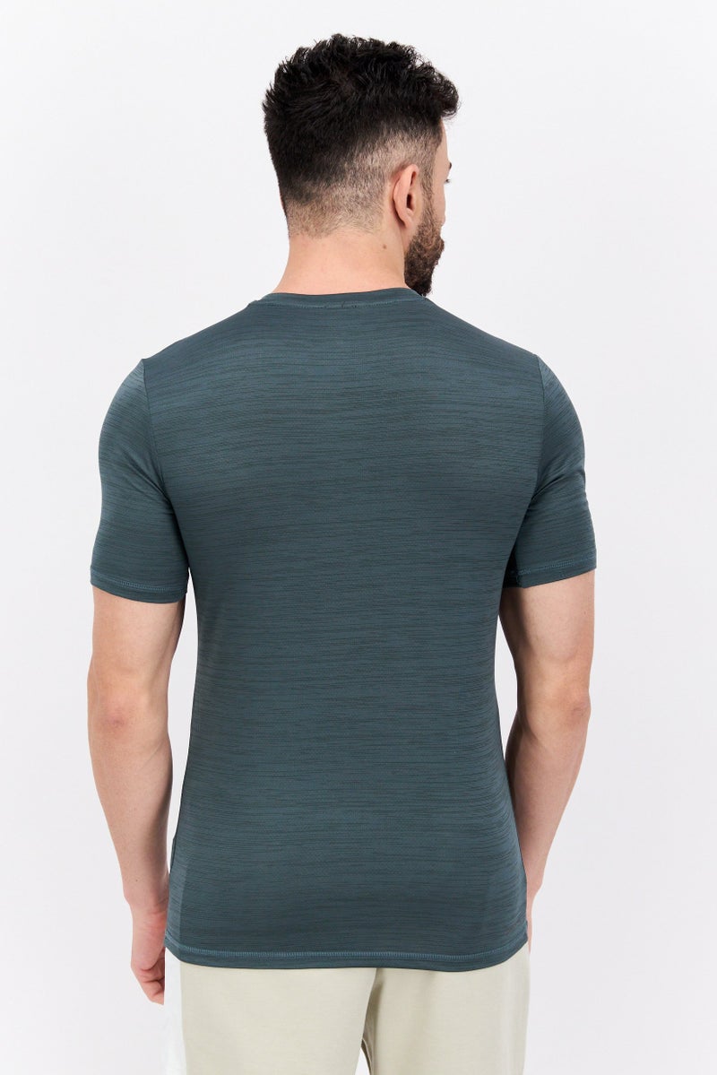 Layer 8 تي شيرت رياضي للرجال بأكمام قصيرة مناسب في الهواء الطلق، أخضر - Image 3