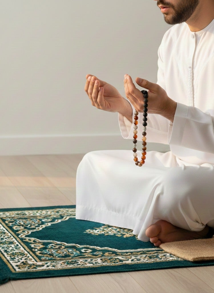 سبحة يدوية الصنع - 22 خرزة لافا سوداء و11 خرزة عقيق سليماني بني (8 ملم) مع كيس خيش هدية - 33 خرزة - Image 2