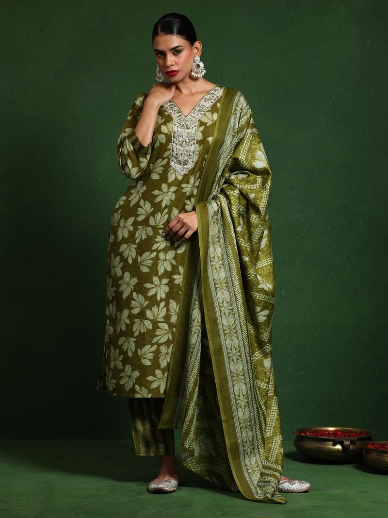 Varanga Women Floral Printed V Neck Kurta With Trouser & Dupatta - Image 2