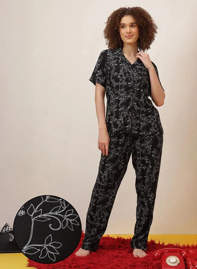 Clovia Black Floral Printed Knitted Pyjama Set