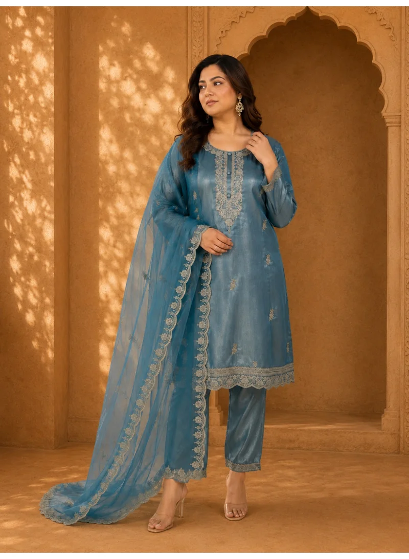 Lehar Women's Plus Size Teal Blue Embroidered Silk-Blend Kurta Set with Net Dupatta