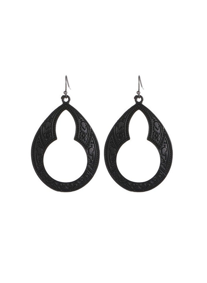 Mark Fairwhale Fashionable And Minimalist Earrings