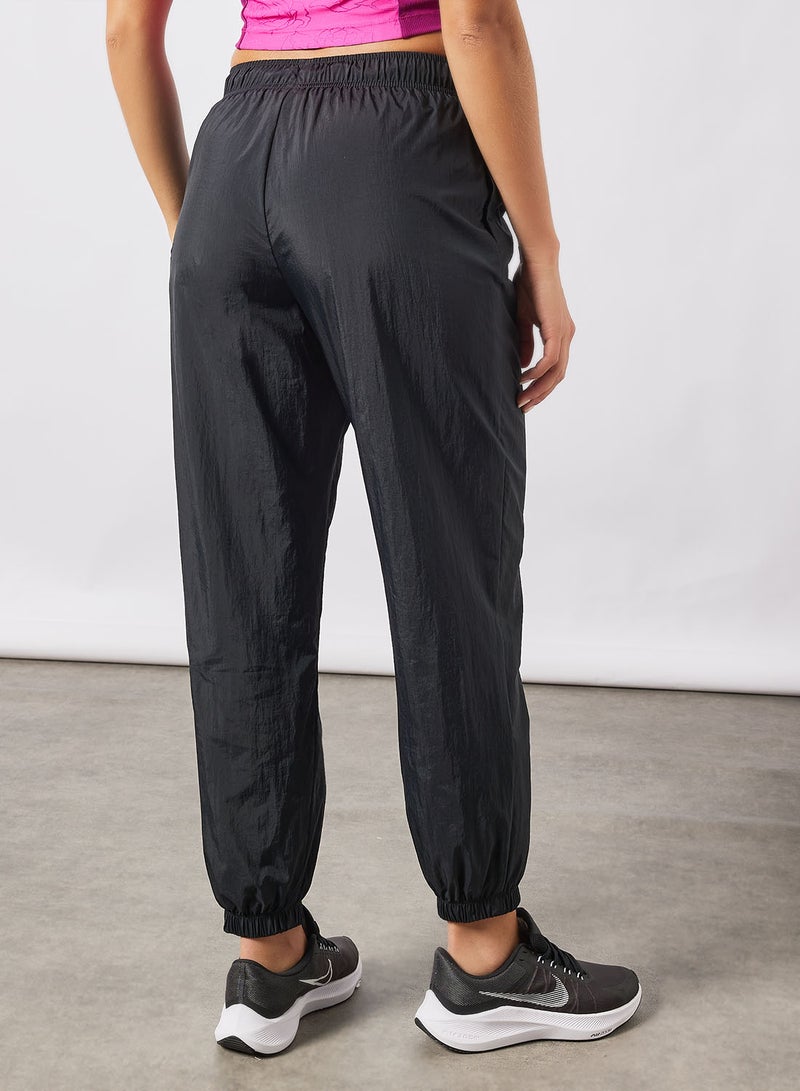 Nike NSW Essentials Woven Mid-Rise Pants - Image 2