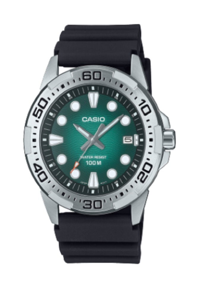 ساعة كاسيو للرجال أنالوج - مينا أخضر أنيق مع إطار من الفولاذ المقاوم للصدأ، حزام من الراتنج الأسود، حركة كوارتز، مقاومة للماء حتى عمق 100 متر، وعرض التاريخ