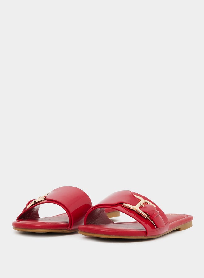 Styli Patent Design Buckle Detail Flat Sandals - Image 2