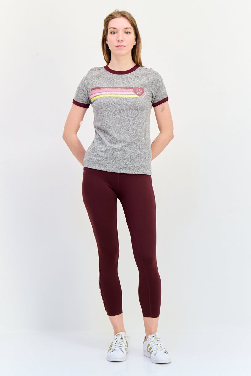 SKECHERS تي شيرت رياضي نسائي بأكمام قصيرة، رمادي مائل إلى البياض - Image 4