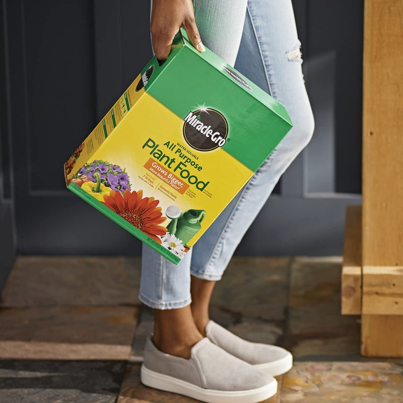 Miracle-Gro Water Soluble All Purpose Plant Food, Plant Fertilizer for Indoor or Outdoor Plants, Roses, Flowers, Houseplants, Vegetables and Trees, 10 lb. - Image 4