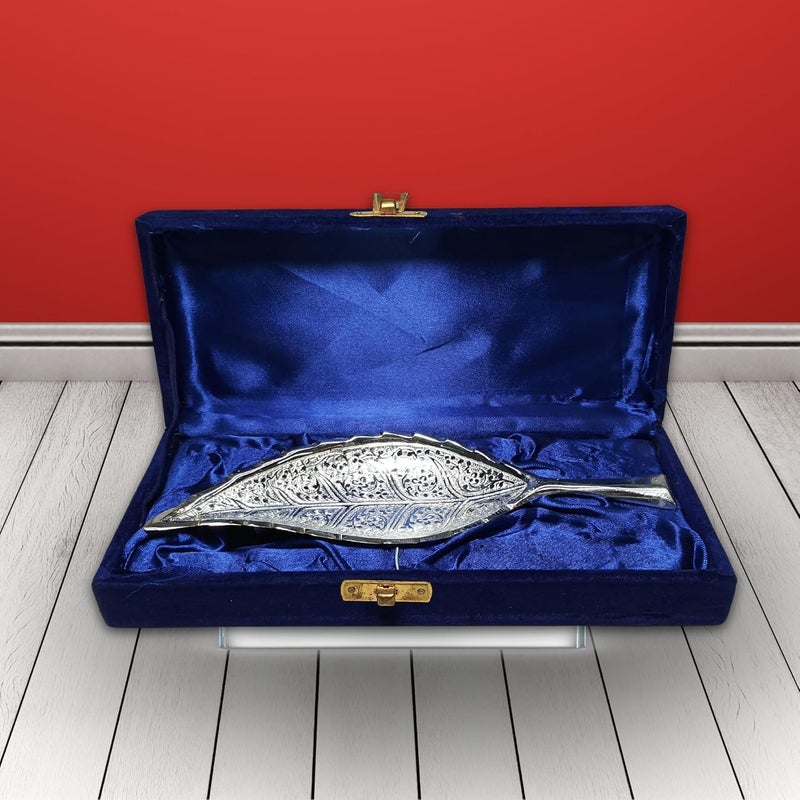 TheKraftLane TheKraftLane SilverPlated Leaf Shaped Serving Bowl Elegant Velvet Box Packaging Ideal for Special Occasions and Gifting - Image 1