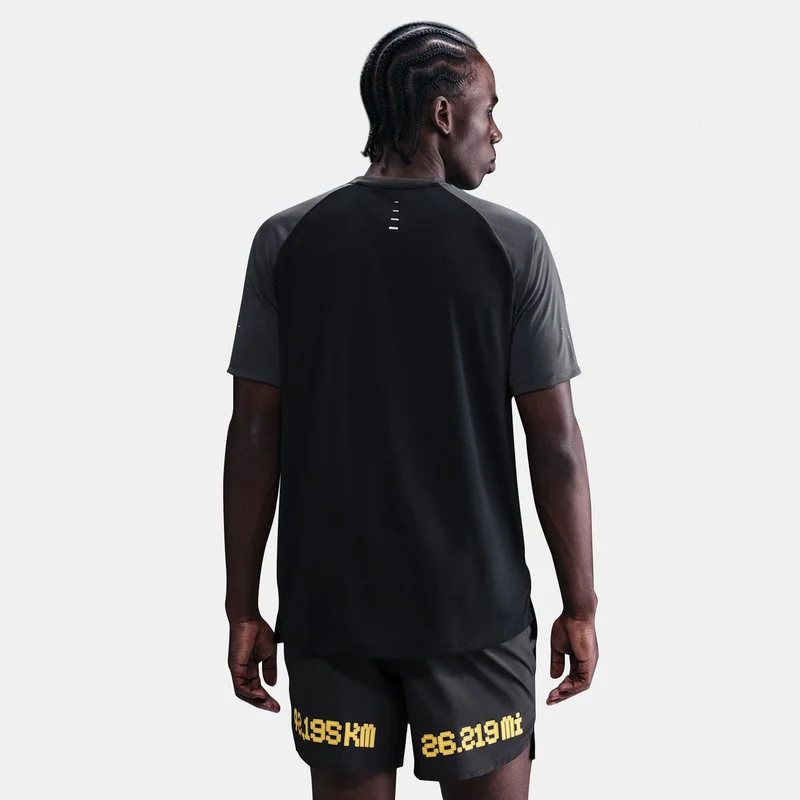 نايكي تيشيرت الجري سيتي ماراثون سترايد للرجال