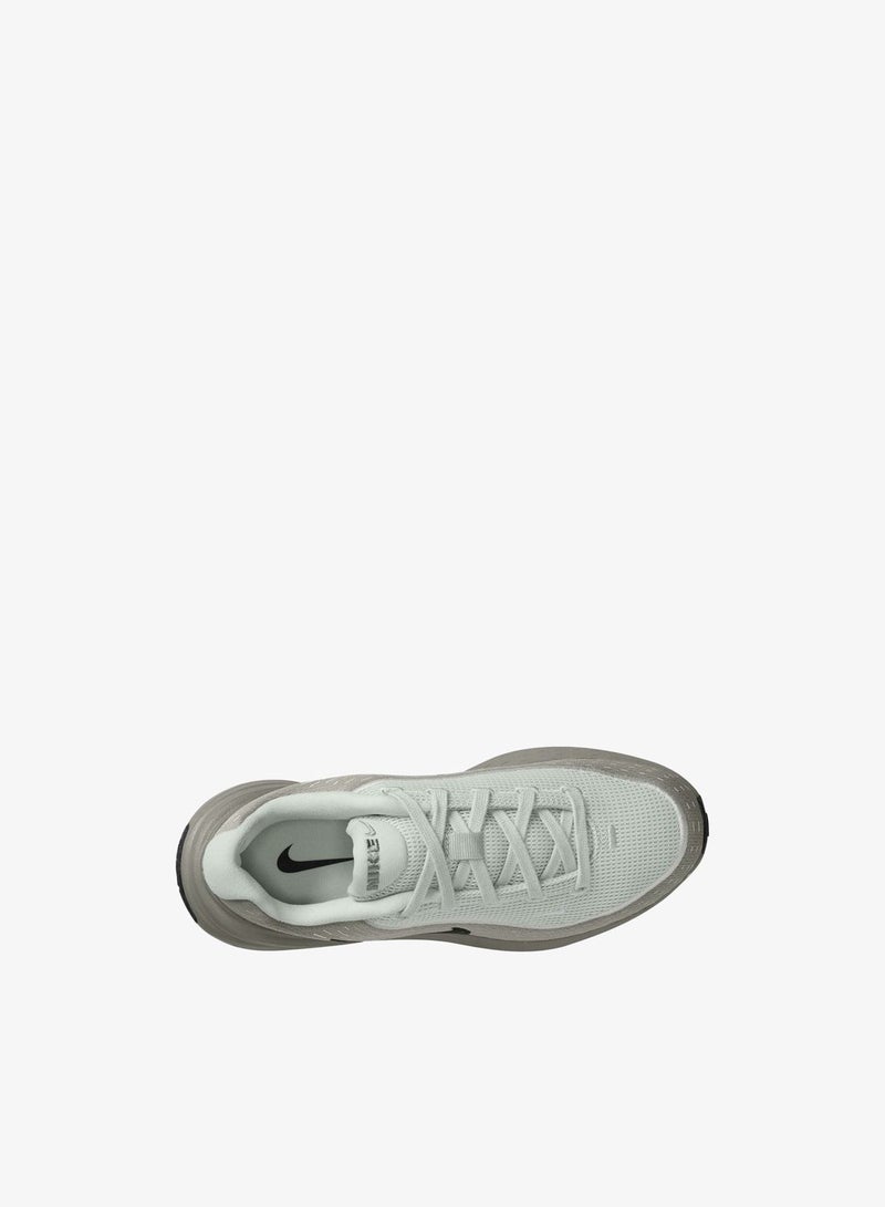 نايكي شباب يرفع الخلفية - Image 3