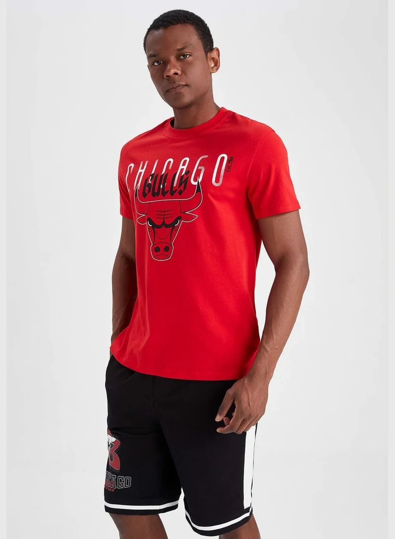 ديفاكتو Man NBA Chicago Bulls Licenced Knitted T-Shirt