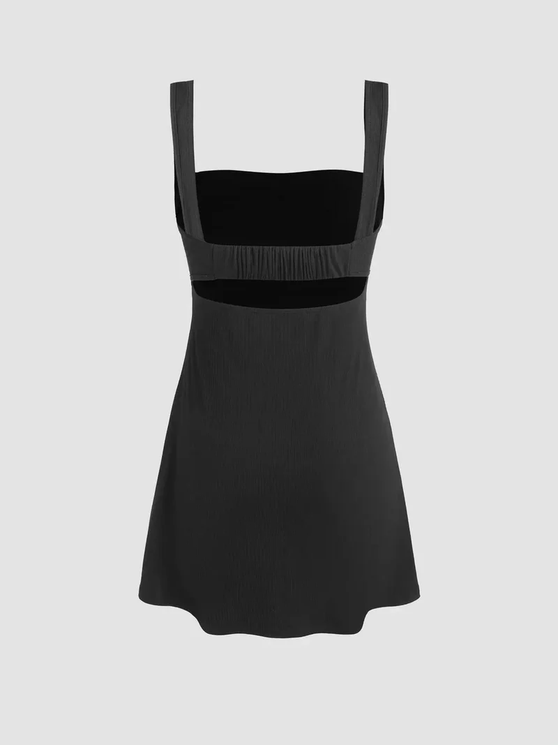 زوبعة فستان قصير بياقة مربعة مكشكش